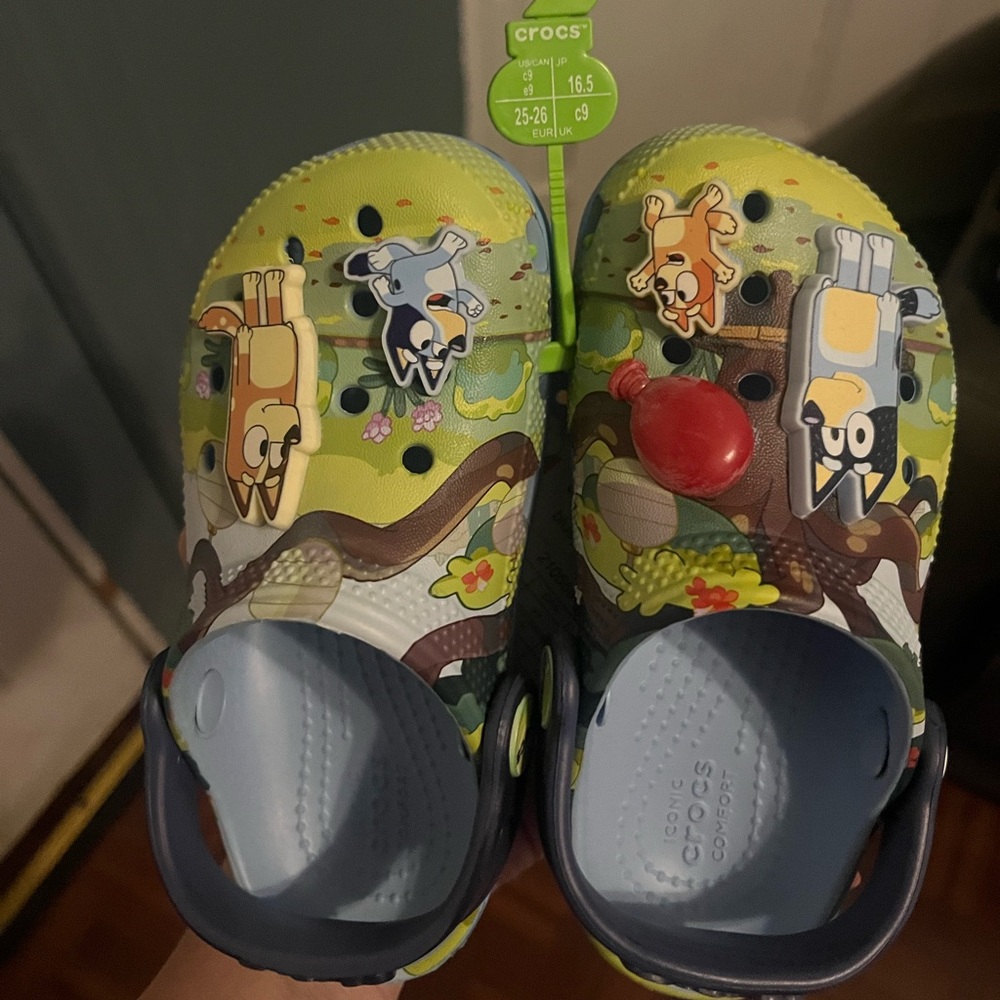 LIMITED EDITION BLUEY CROCS